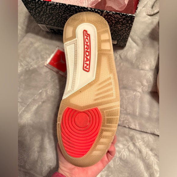 Jordan Women's Retro 3’s Rust Pink - Picture 5 of 8